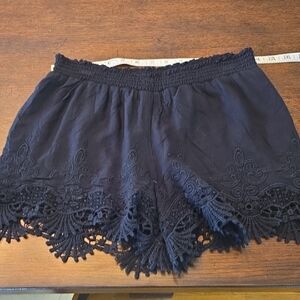 Kendall & Kylie Black Textured Shorts